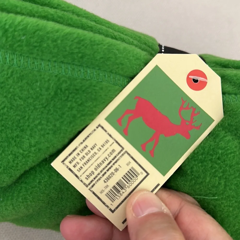 OLD NAVY HOLIDAY FLEECE BLANKET GREEN WITH PINK REINDEER NEW 57” x 54”